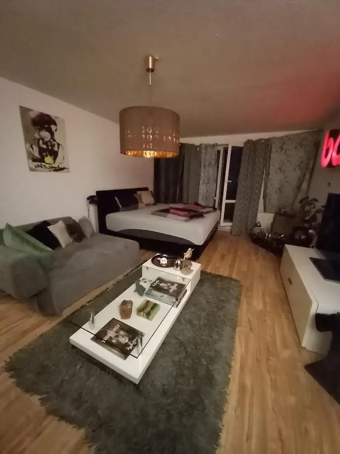 Tolle Private 2-Zimmer Wohnung Im Szene Bezirk Berlin-Friedrichshain برلين