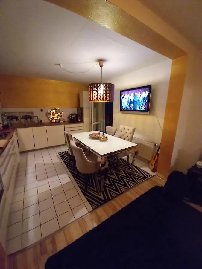 Tolle Private 2-Zimmer Wohnung Im Szene Bezirk Berlin-Friedrichshain