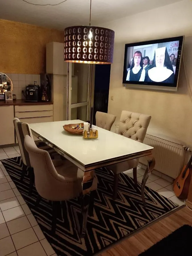 Appartamento Tolle Private 2-Zimmer Wohnung Im Szene Bezirk Berlin-Friedrichshain